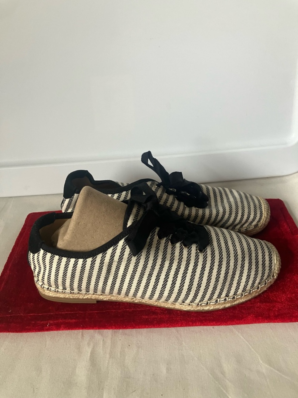 Joie Corston Black Striped Lace Up Espadrille Sneakers Shoes Sz 37.5 7.5 NEW
